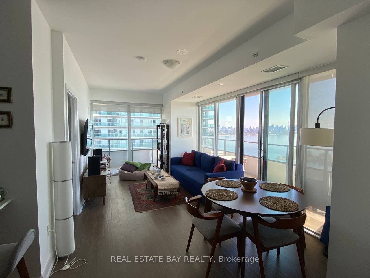 30 Shore Breeze Dr, unit 2816 for rent