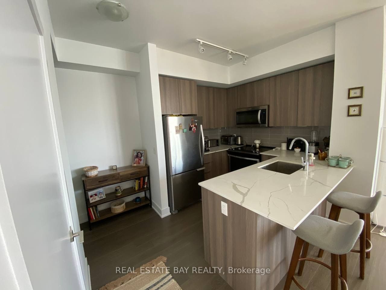 30 Shore Breeze Dr, unit 2816 for rent