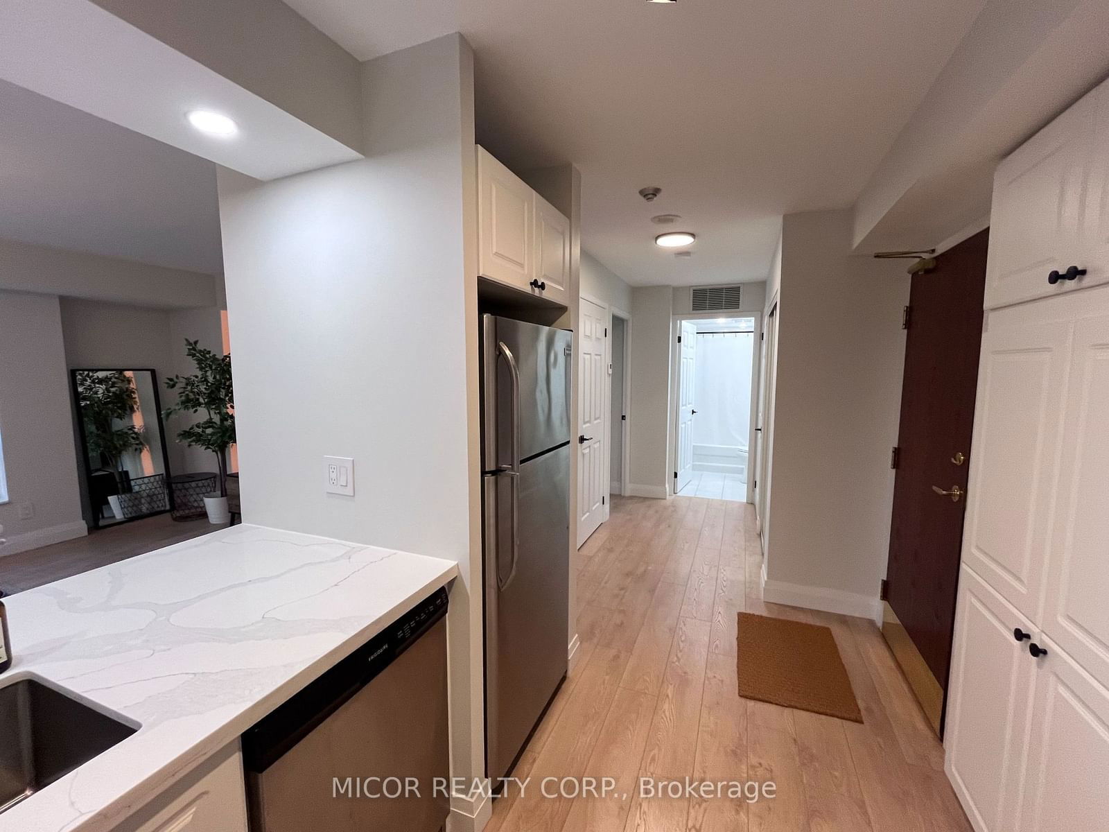 190 Manitoba St, unit 1002 for sale - image #6