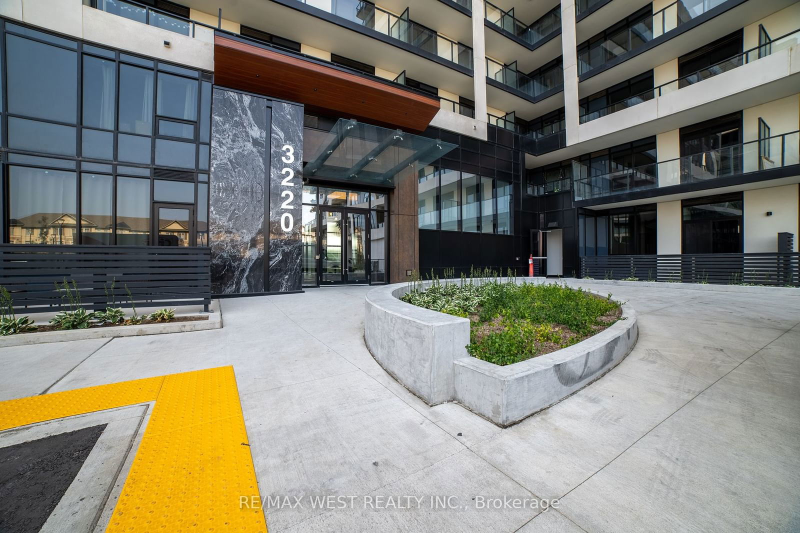 3220 William Coltson Ave, unit 102 for sale