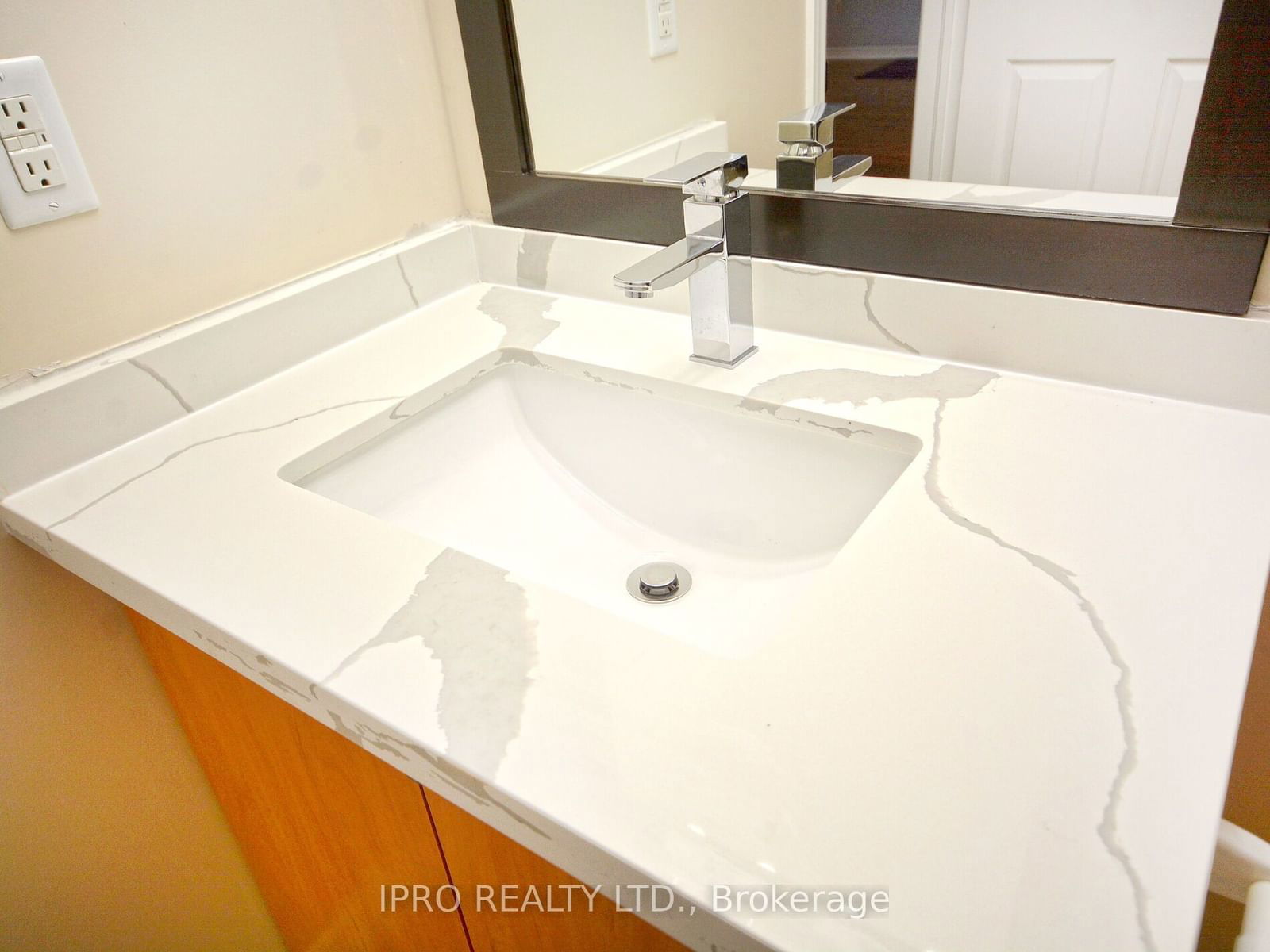 1491 Maple Ave W, unit 308 for sale - image #25