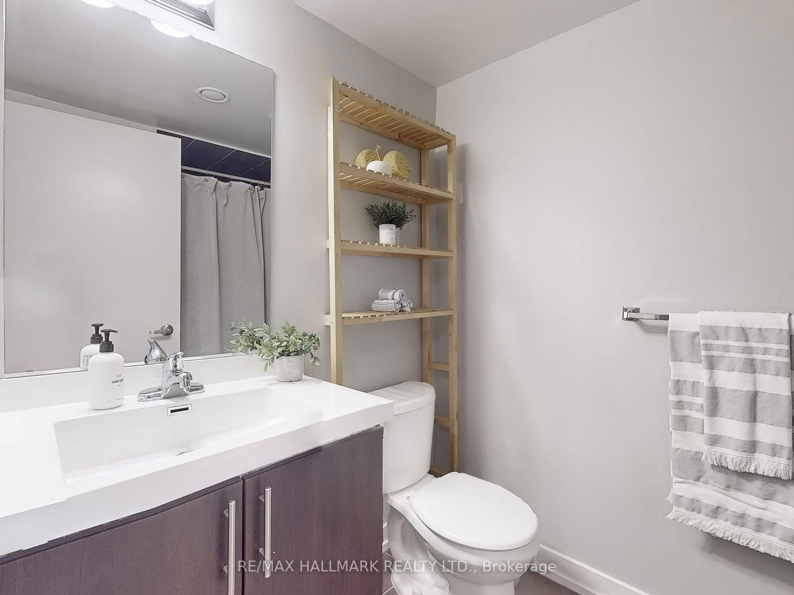 1410 Dupont St, unit 801 for sale - image #19