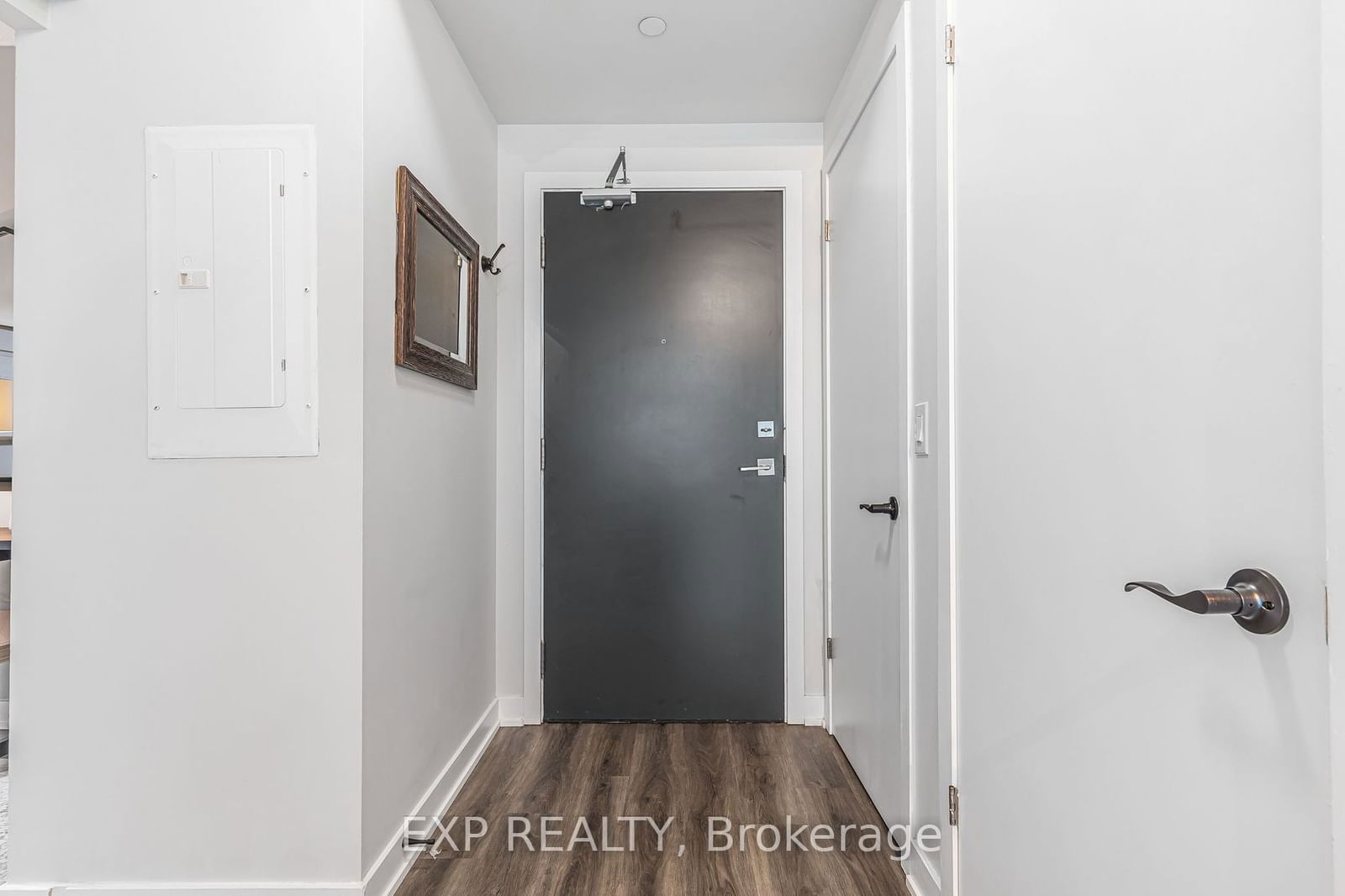 5220 Dundas St, unit 312 for sale - image #2