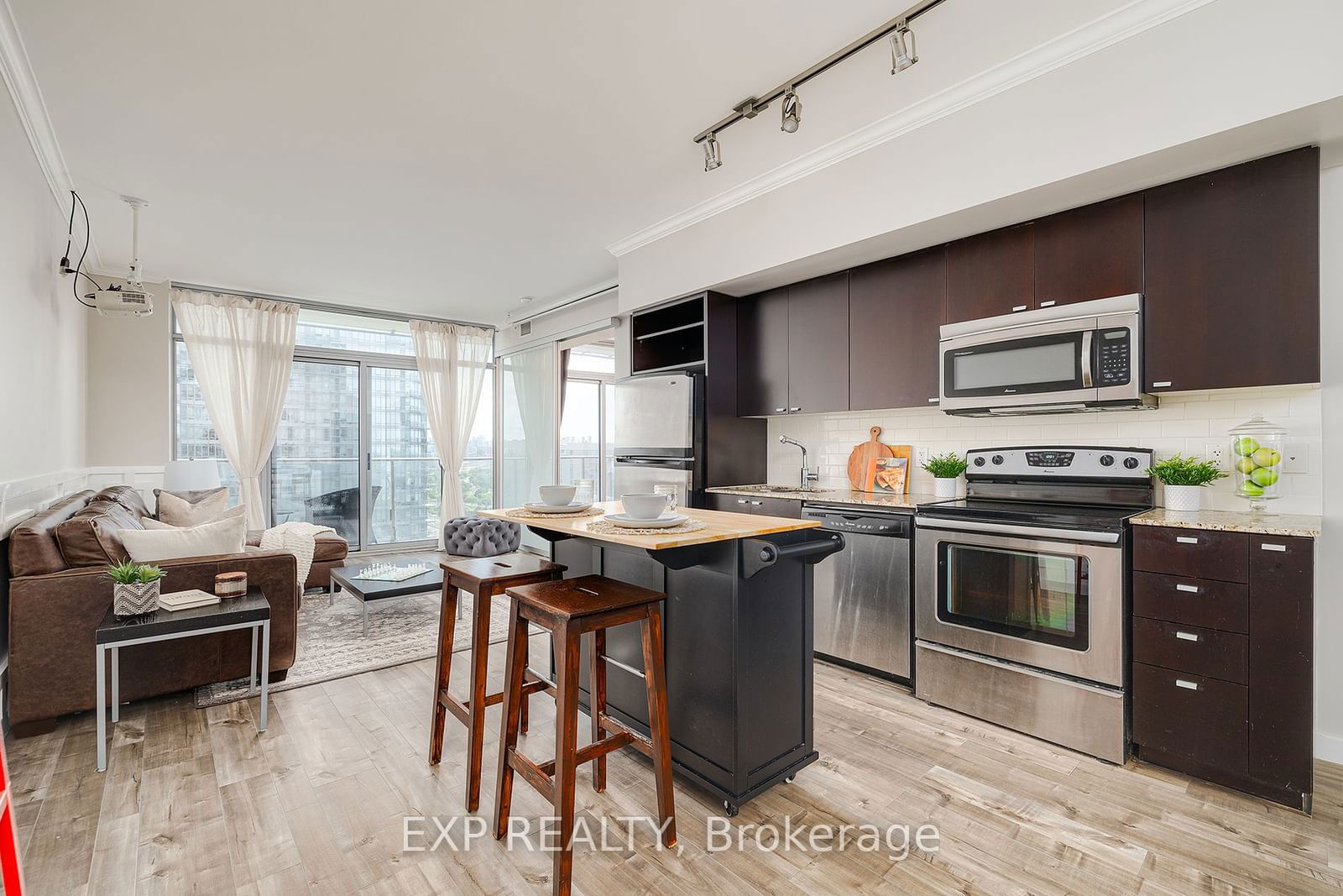 103 The Queensway, unit 1913 for sale - image #4