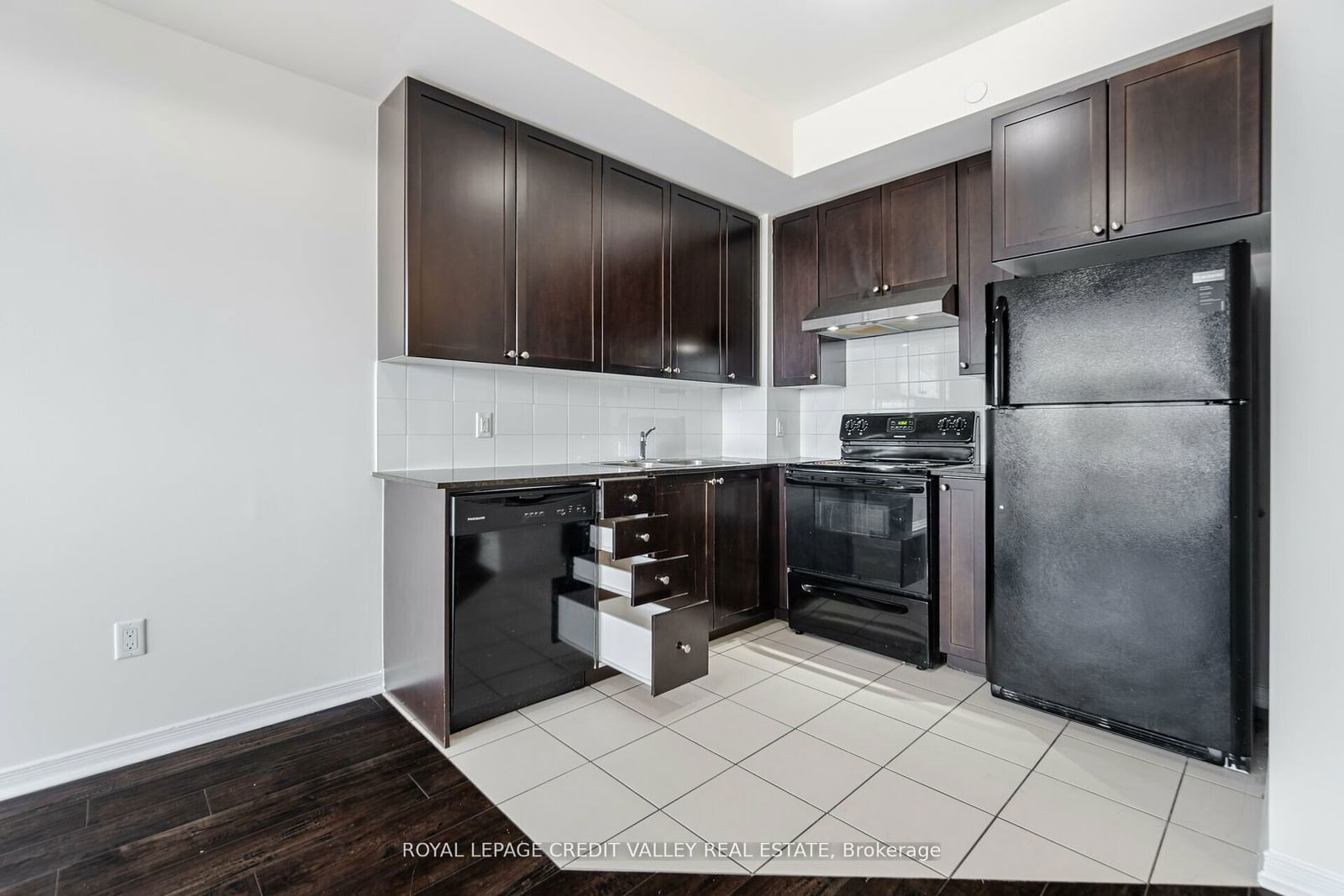 50 Sky Harbour Dr, unit 211 for rent - image #7