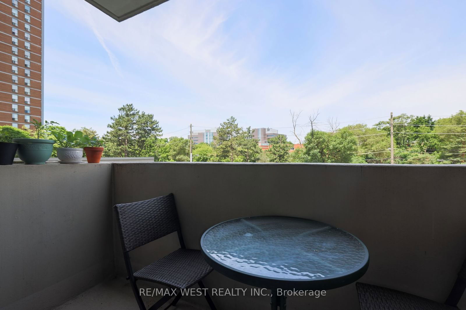 75 Emmett Ave, unit 212 for sale - image #36