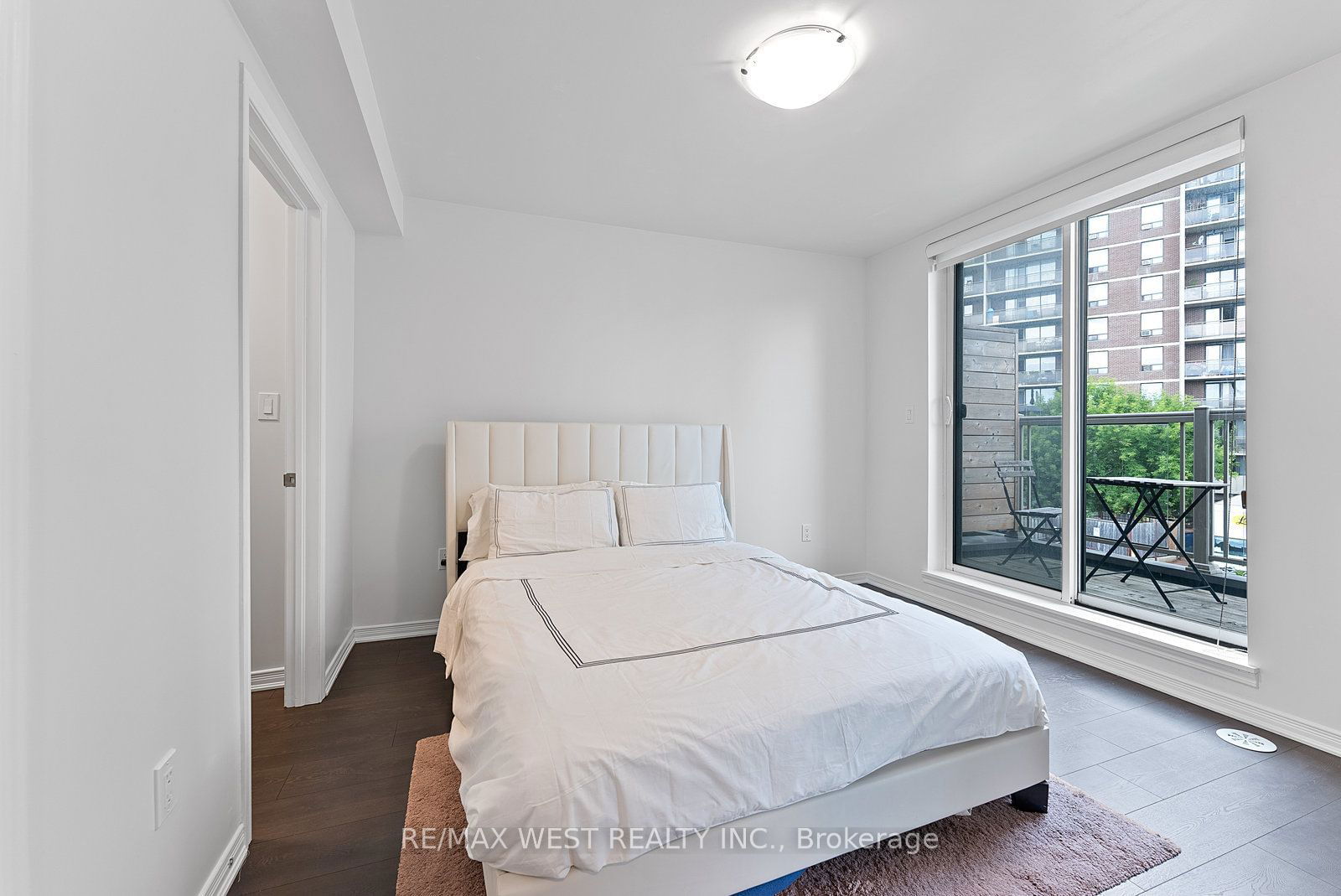 35 Applewood Lane, unit 58 for sale - image #20