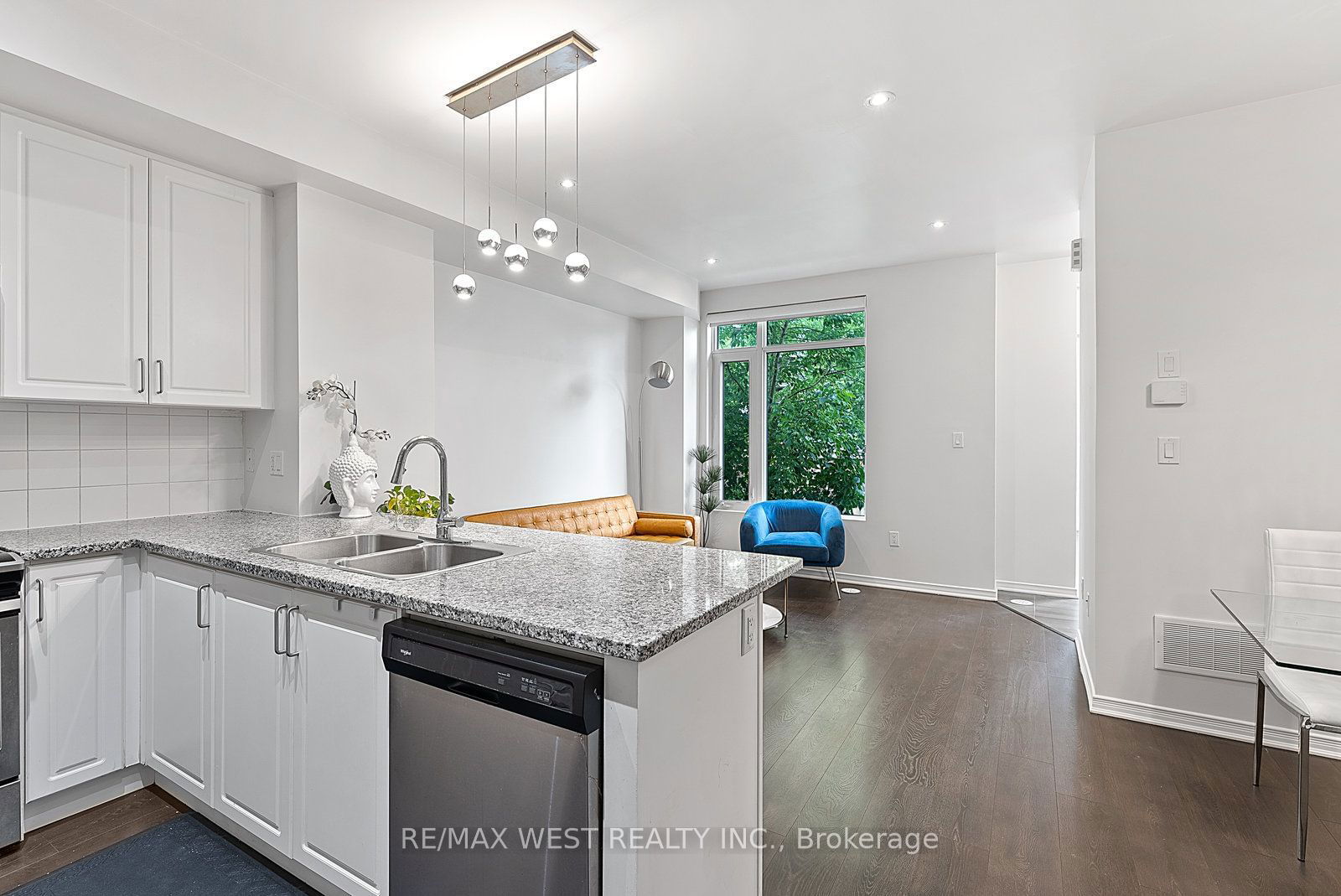 35 Applewood Lane, unit 58 for sale - image #8