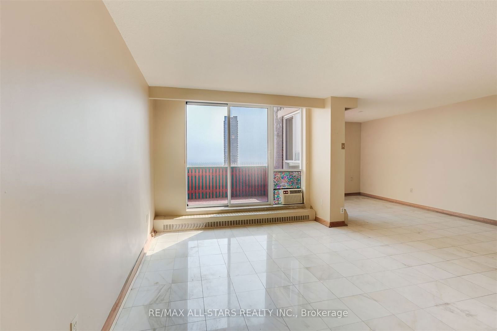 60 Southport St, unit 912 for sale - image #15