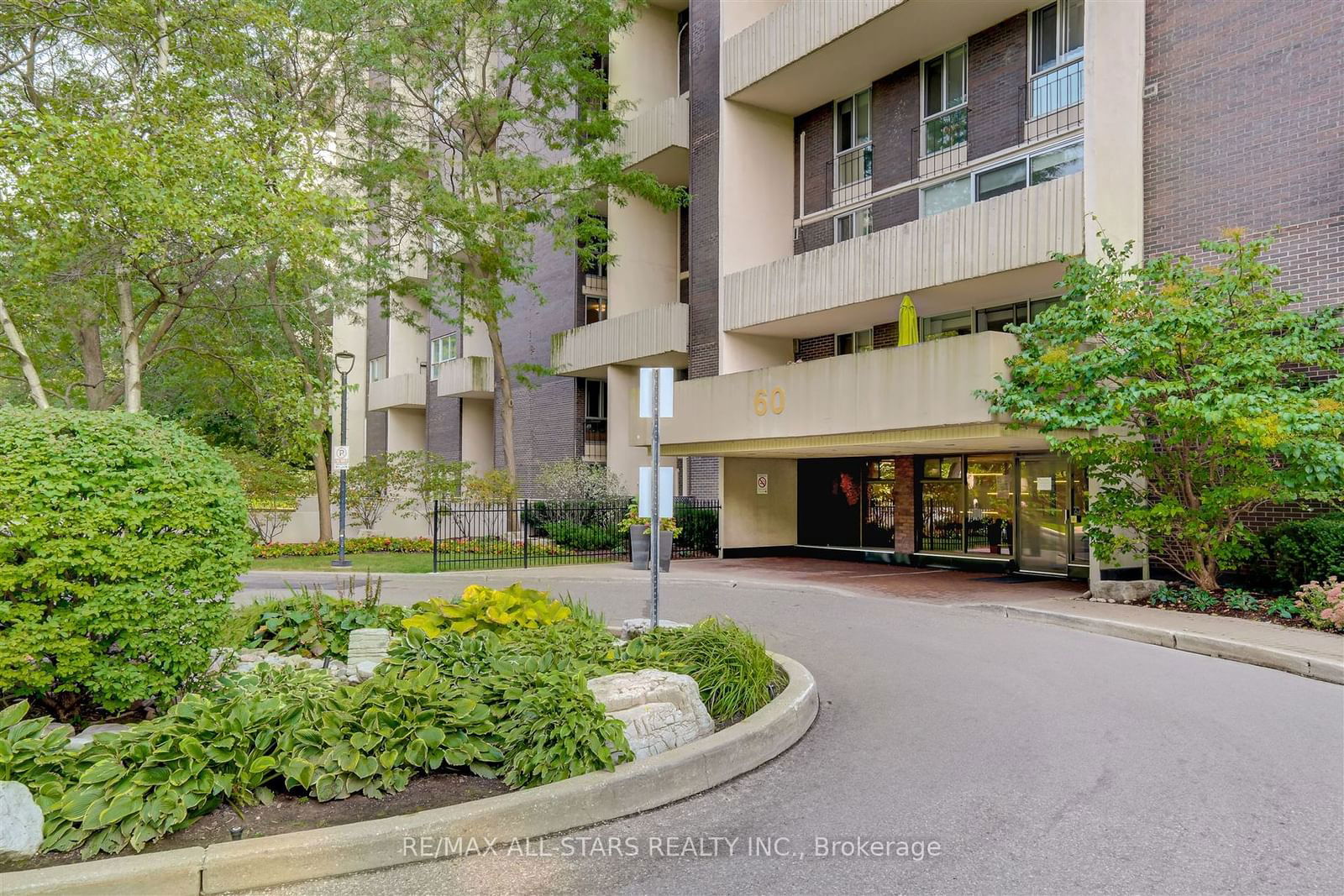 60 Southport St, unit 912 for sale - image #2