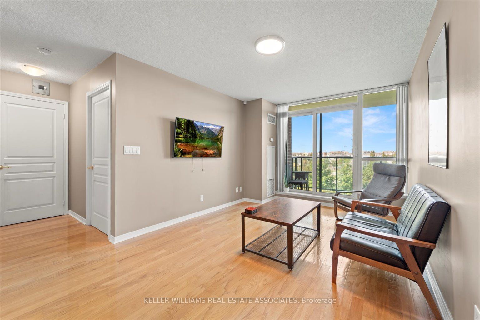 4879 Kimbermount Ave, unit 401 for sale - image #10