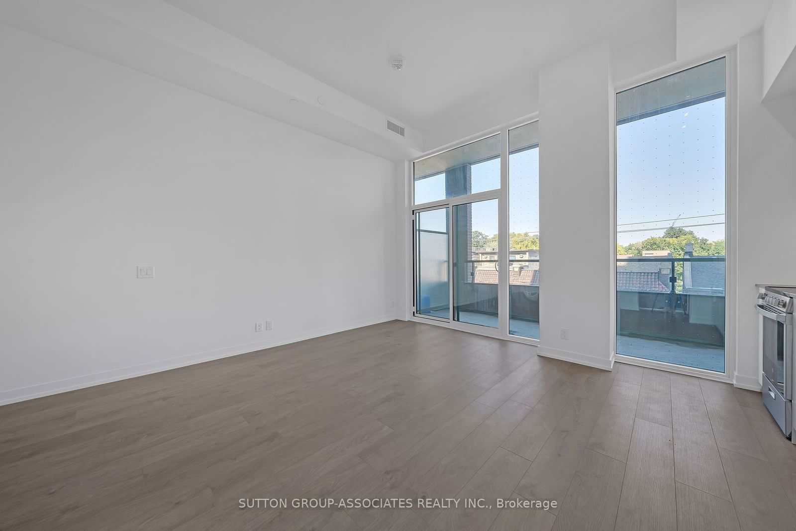 270 Dufferin St, unit 213 for sale - image #4