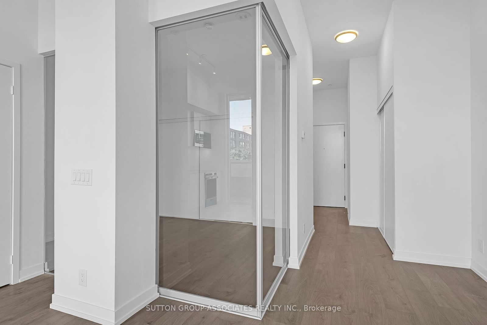 270 Dufferin St, unit 213 for sale - image #9