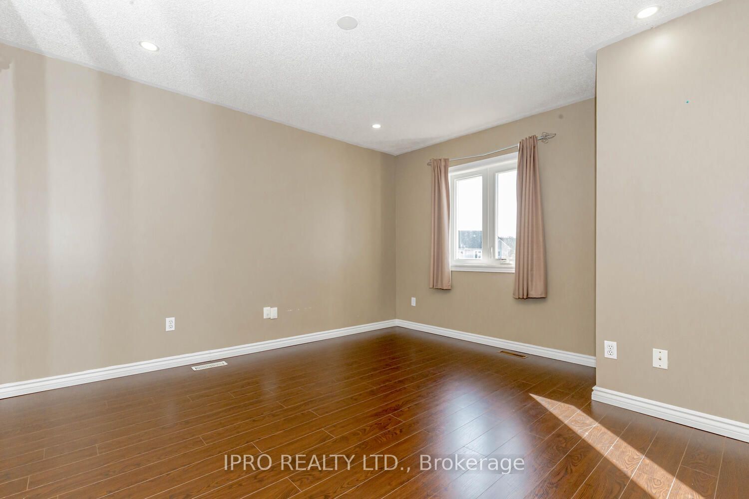 5910 Greensboro Drive Townhomes, Mississauga, Toronto