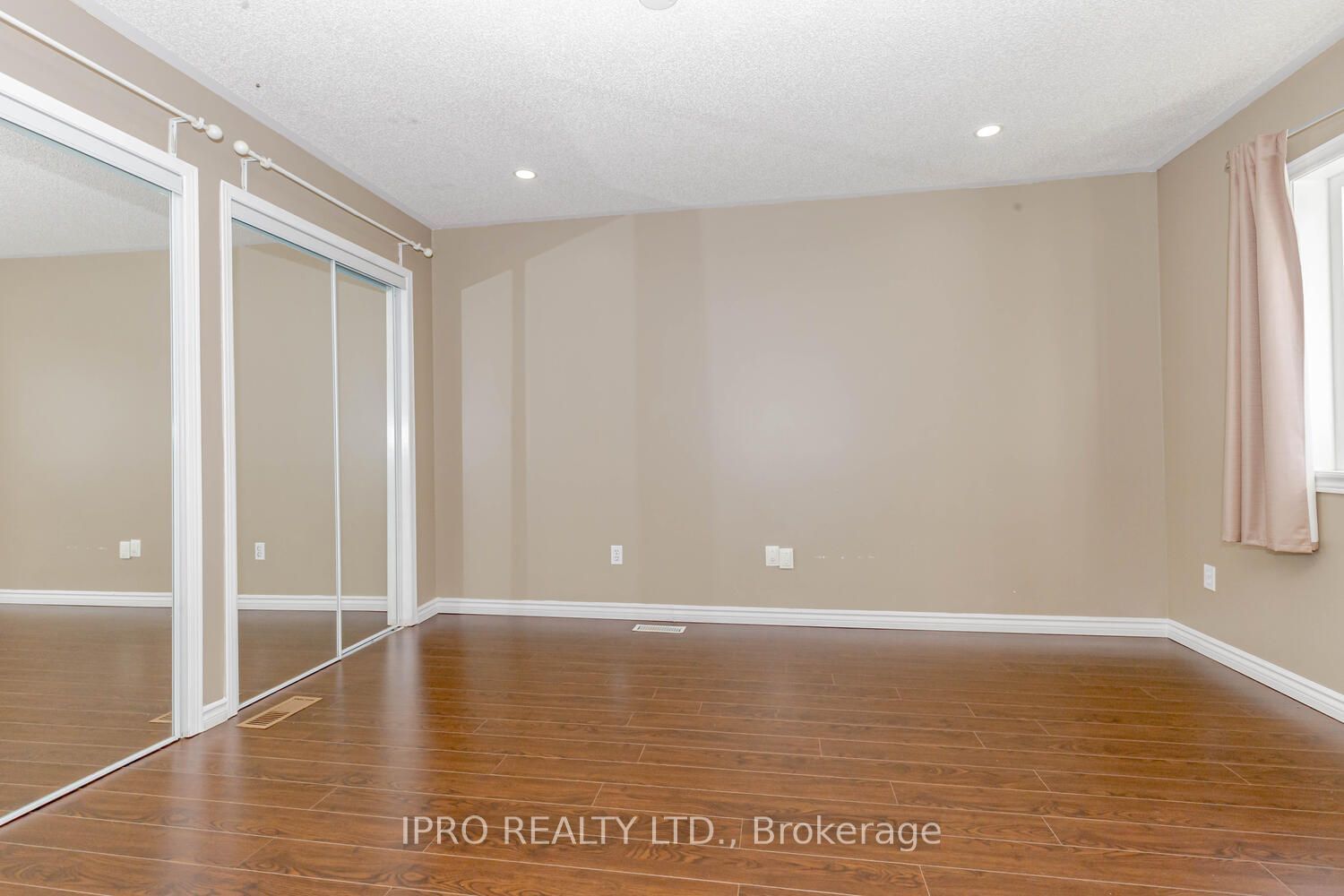 5910 Greensboro Drive Townhomes, Mississauga, Toronto