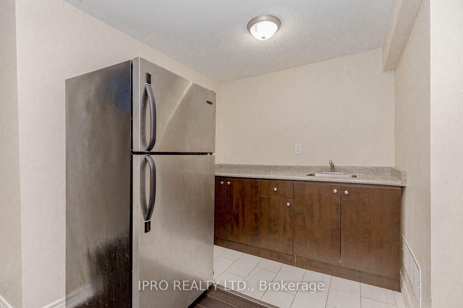 5910 Greensboro Dr, unit 92 for sale - image #32