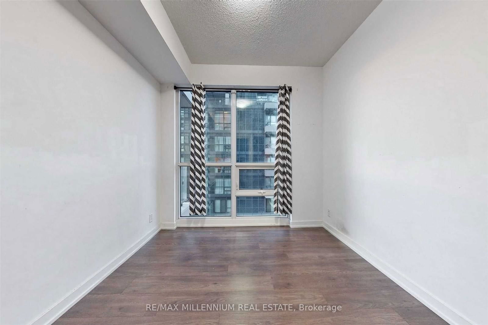 2212 Lakeshore Blvd W, unit 608 for rent - image #19