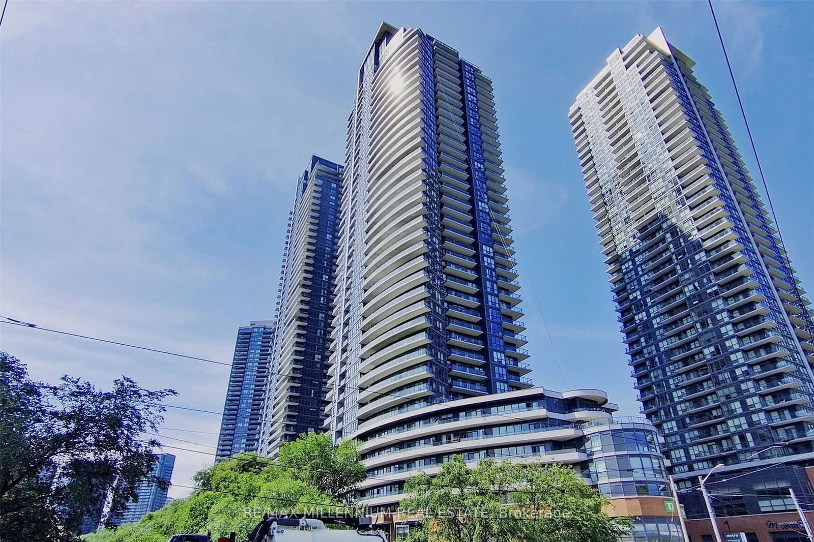 2212 Lakeshore Blvd W, unit 608 for rent