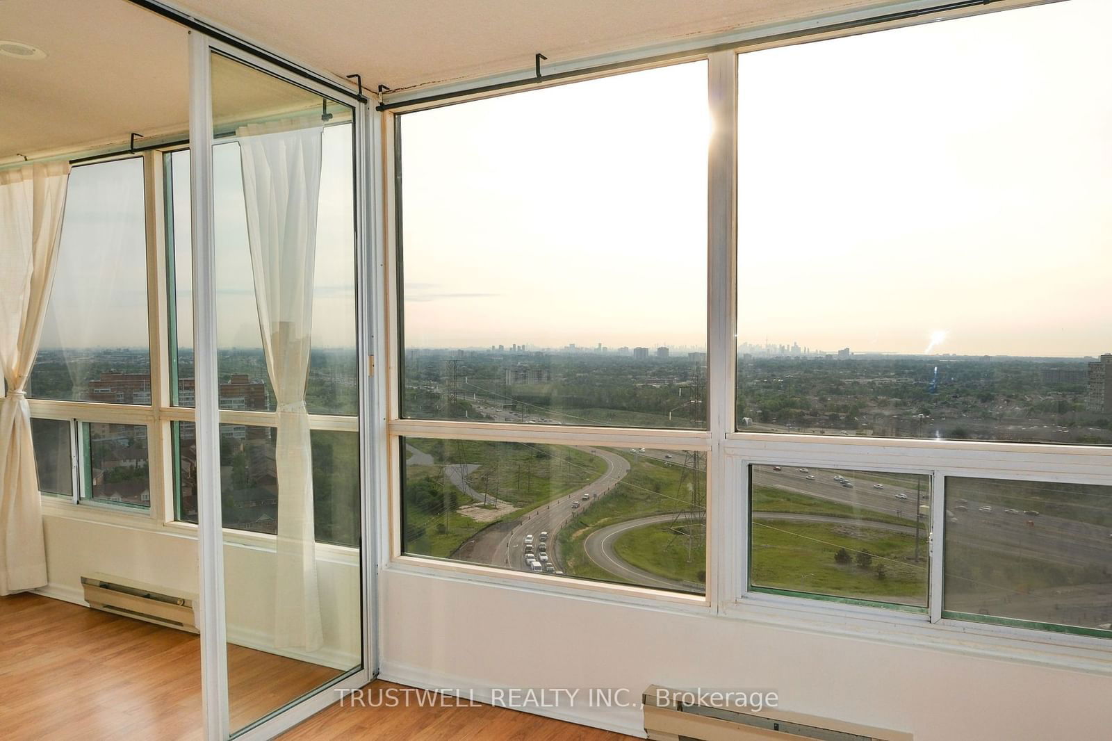 4450 Tucana Crt, unit 2102 for sale - image #14