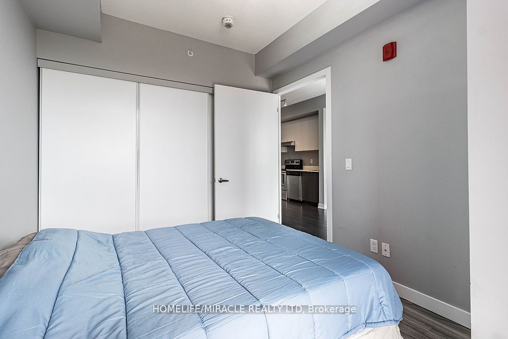 5240 Dundas St, unit B414 for sale - image #19