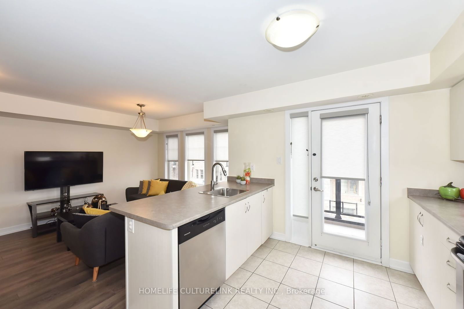 100 Parrotta Dr, unit 89 for sale - image #13