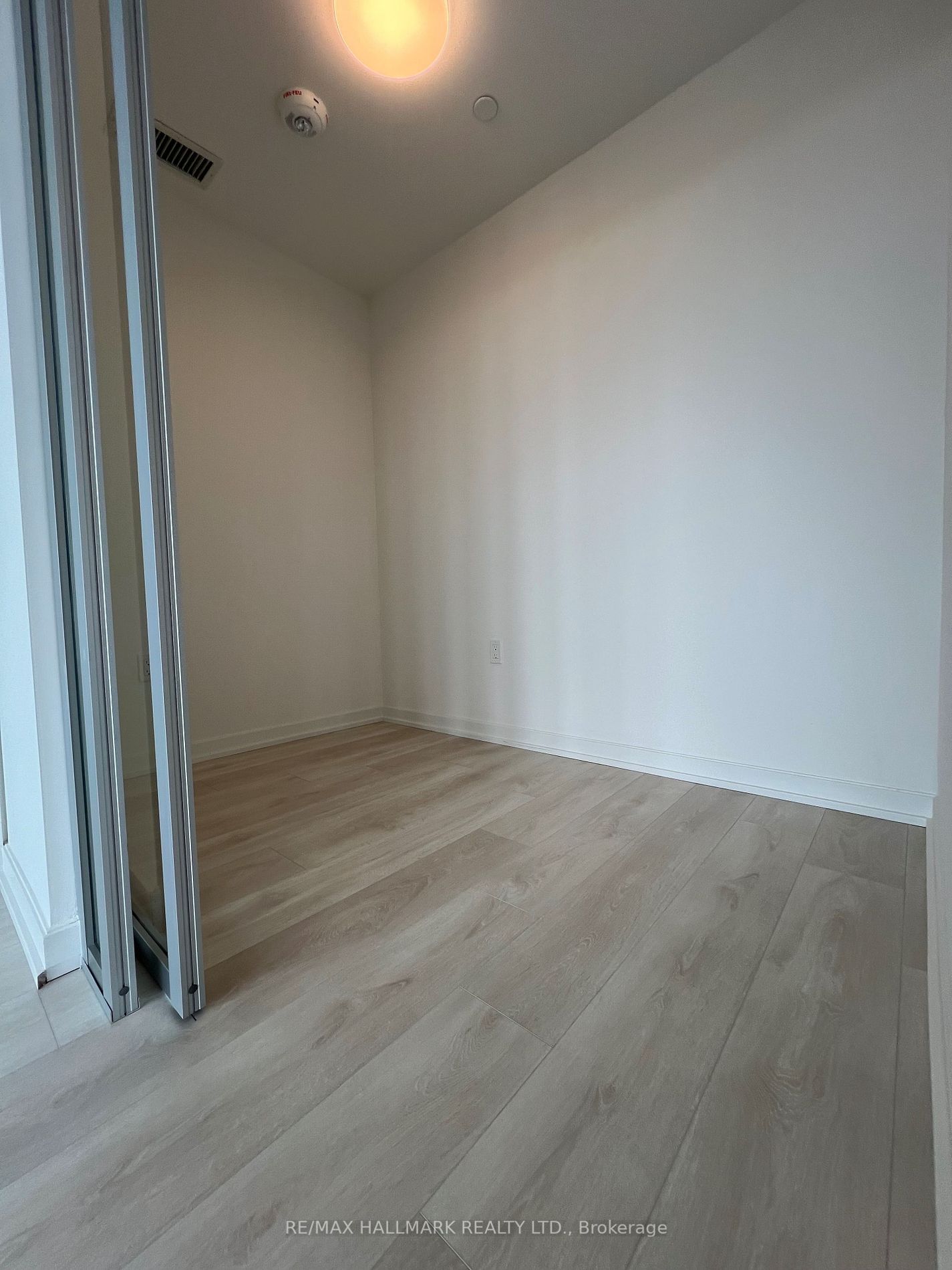 1285 Dupont St, unit 1607 for rent