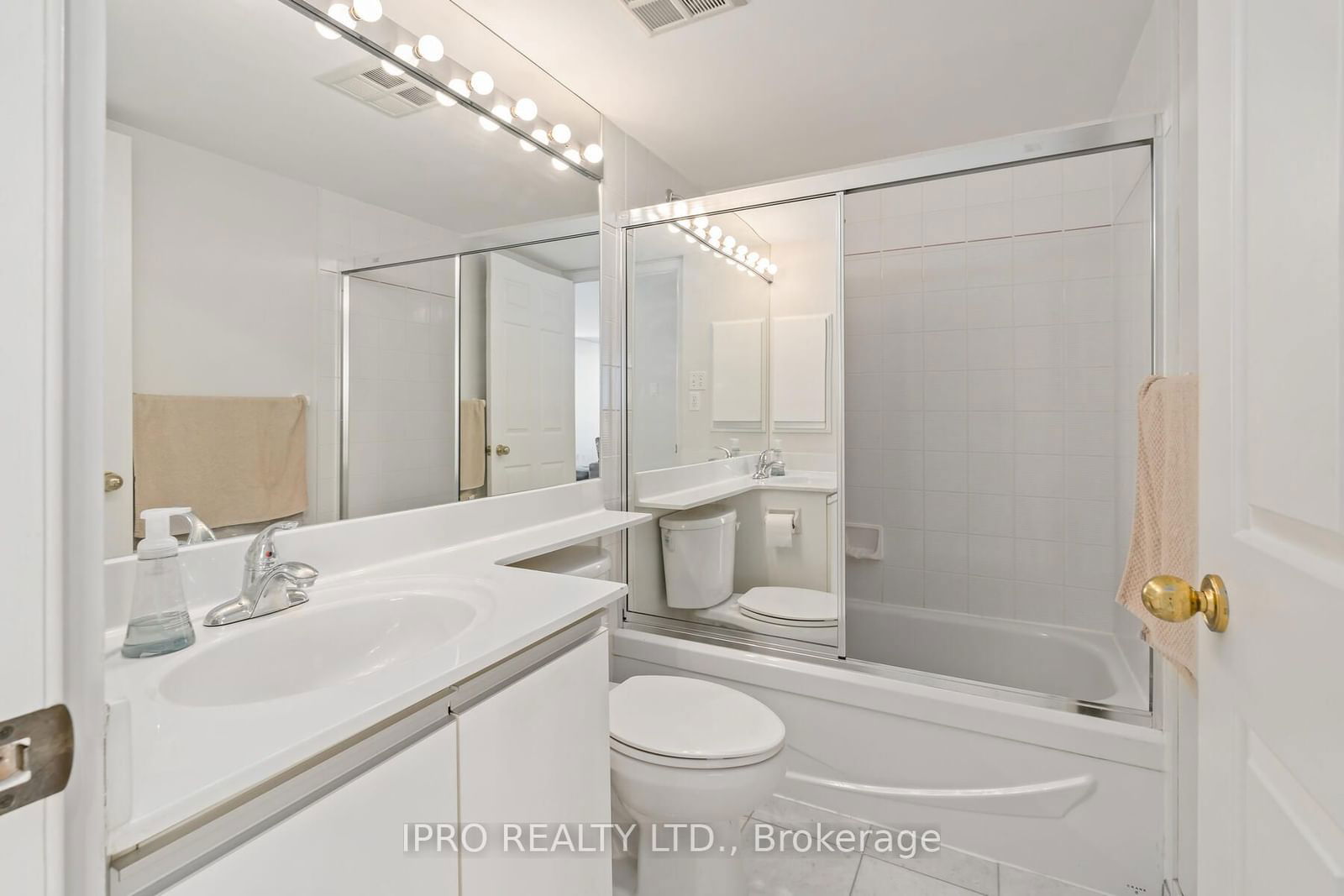 22 Hanover Rd, unit 909 for sale - image #19