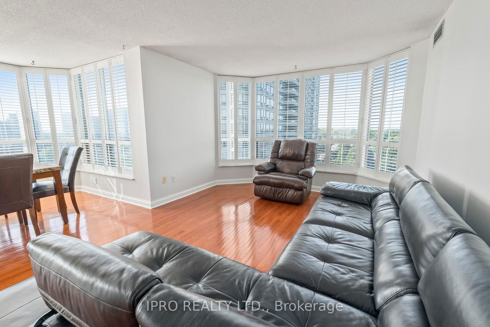 22 Hanover Rd, unit 909 for sale - image #5