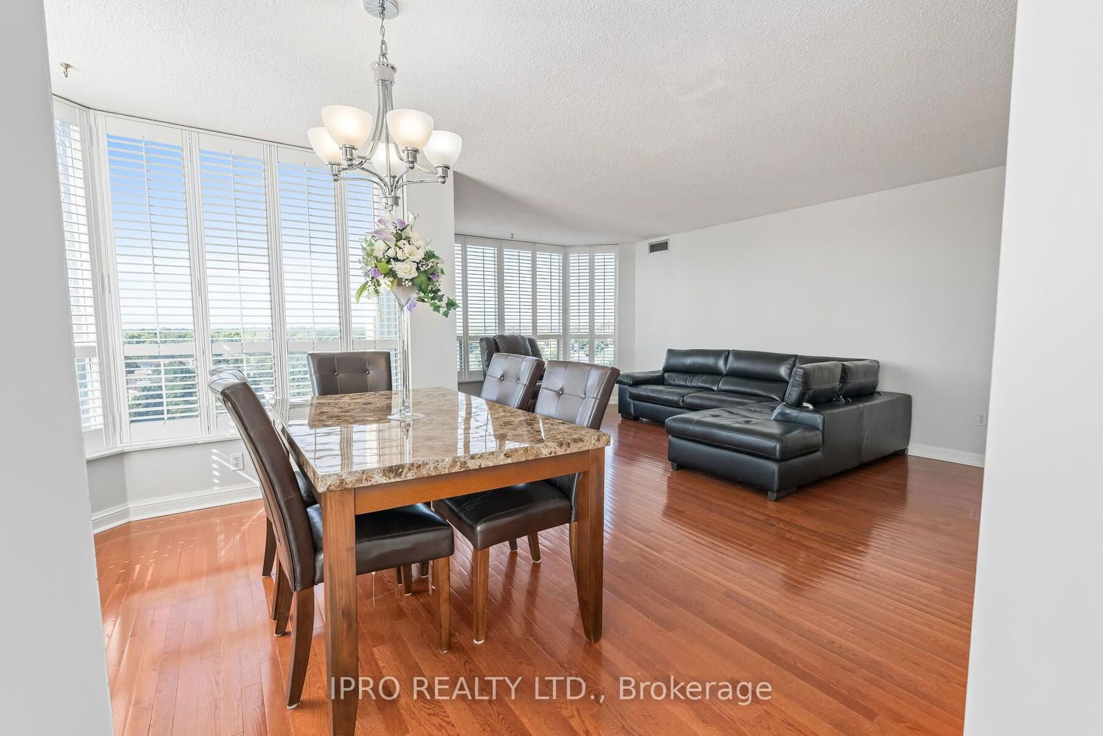 22 Hanover Rd, unit 909 for sale