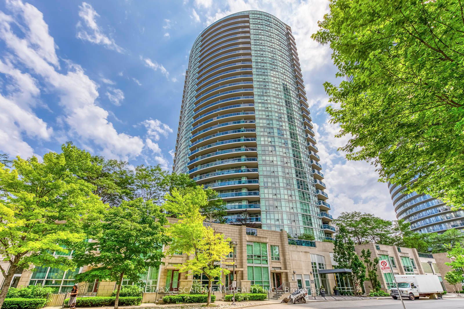 70 Absolute Ave, unit 1506 for rent - image #2