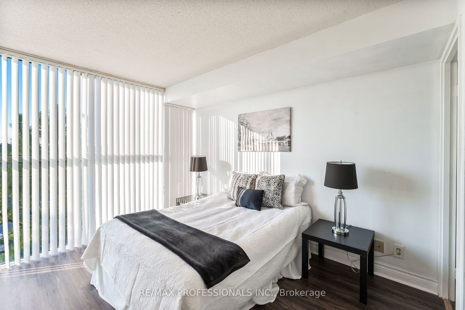 25 Trailwood Dr, unit 404 for sale - image #9