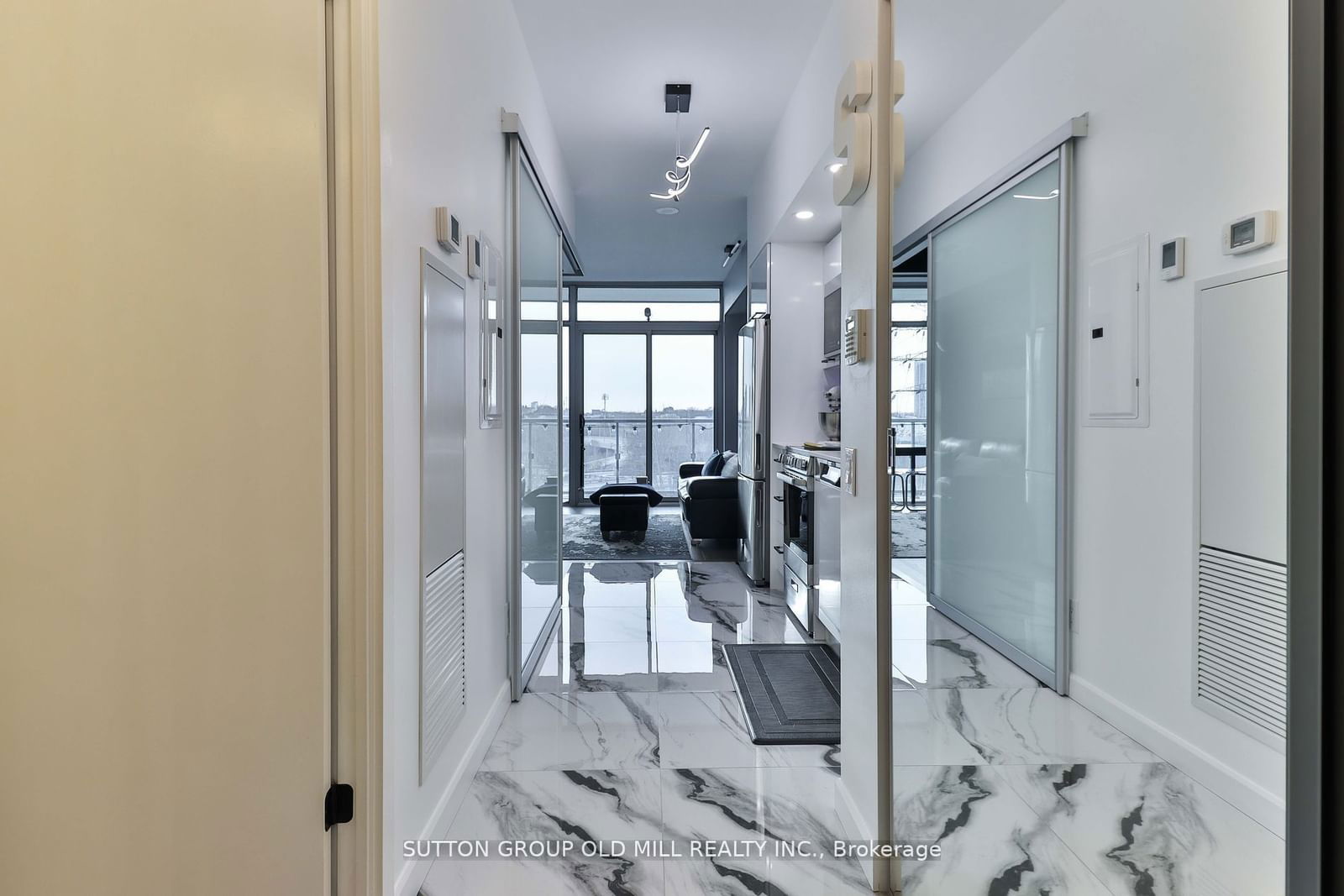 105 The Queensway, unit 506 for rent - image #5