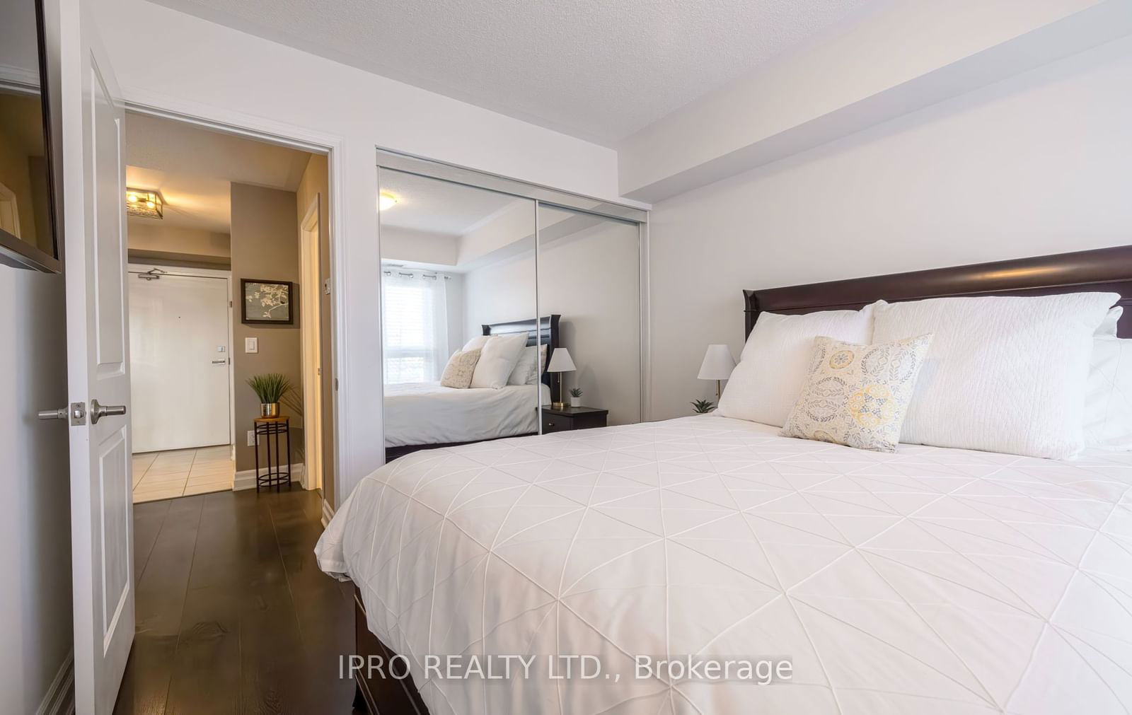 1045 Nadalin Hts, unit 102 for sale - image #20