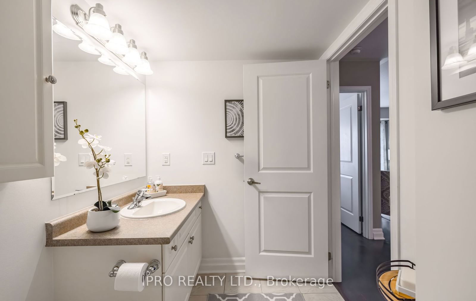 1045 Nadalin Hts, unit 102 for sale - image #25