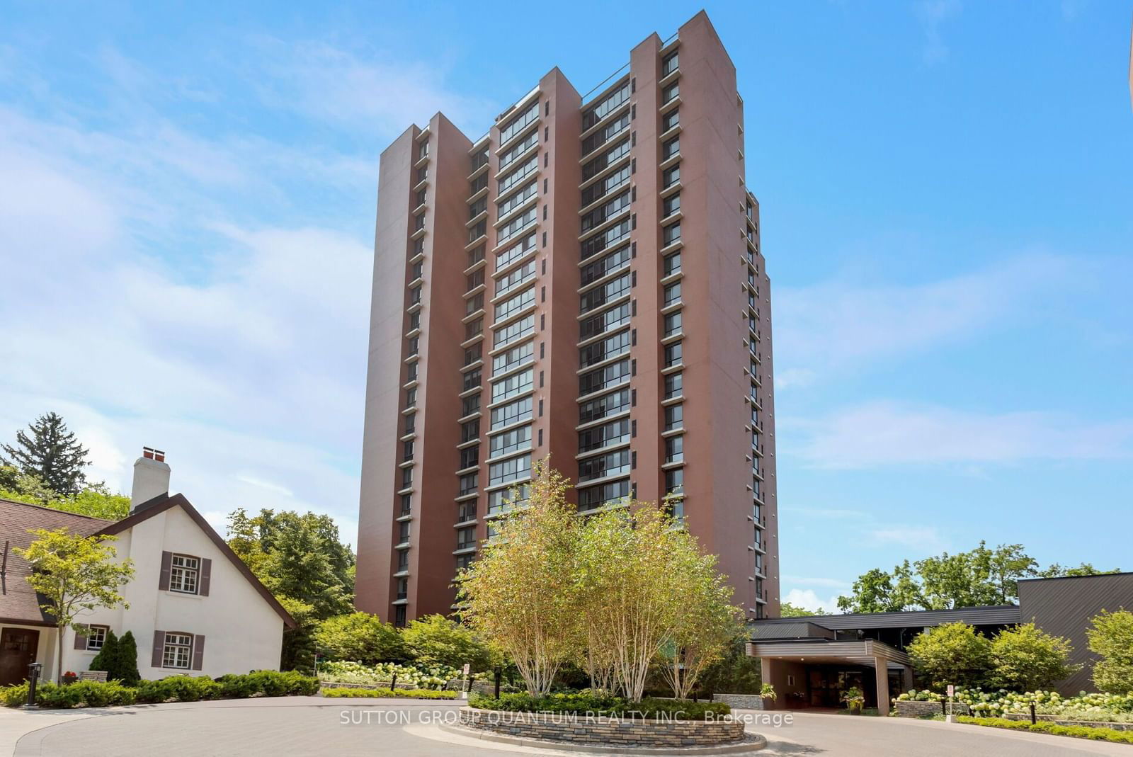 1400 Dixie Rd, unit 401 for sale - image #1