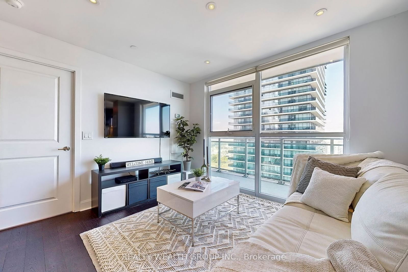 33 Shore Breeze Dr, unit 2108 for sale - image #10