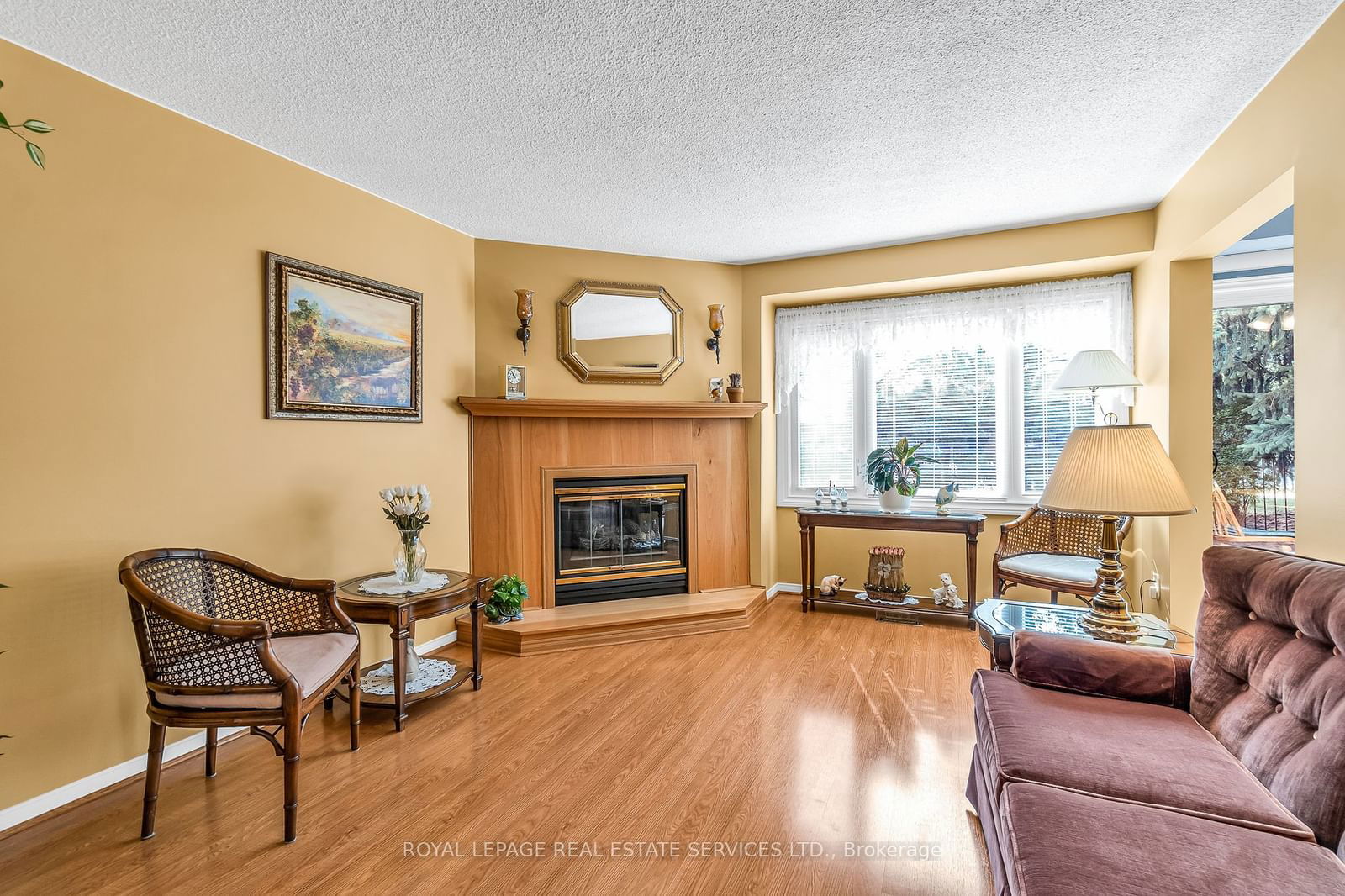 2275 Credit Valley Rd, unit 74 for sale - image #4