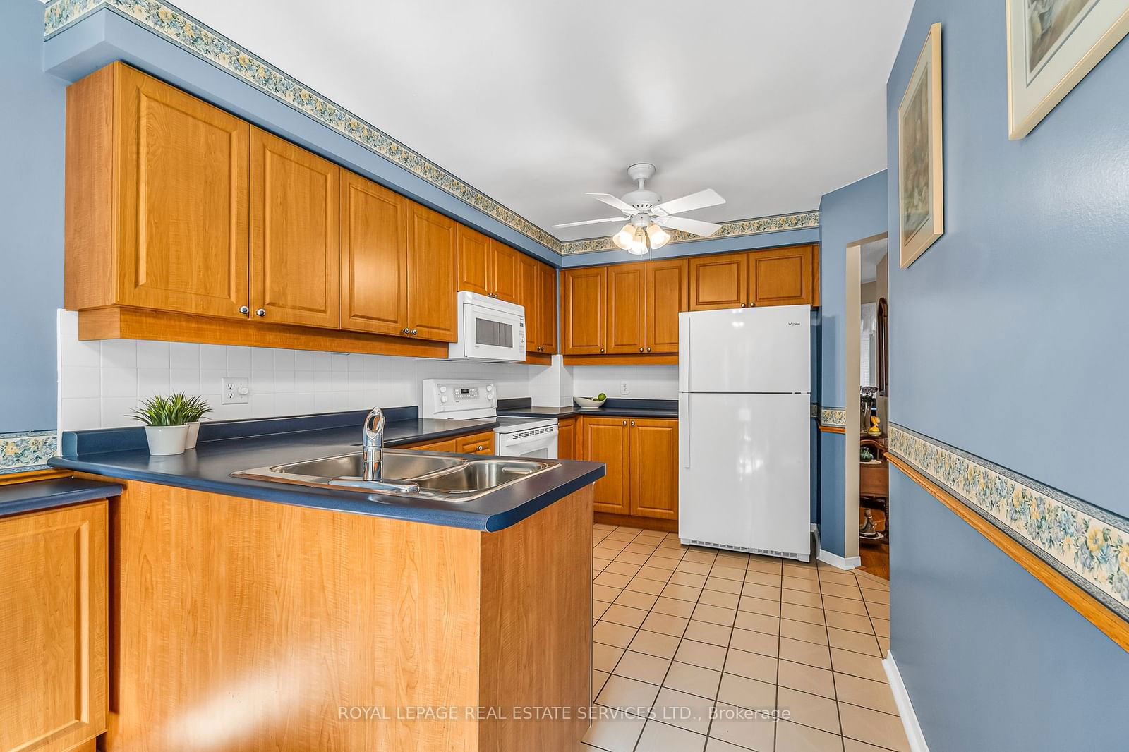 2275 Credit Valley Rd, unit 74 for sale - image #8