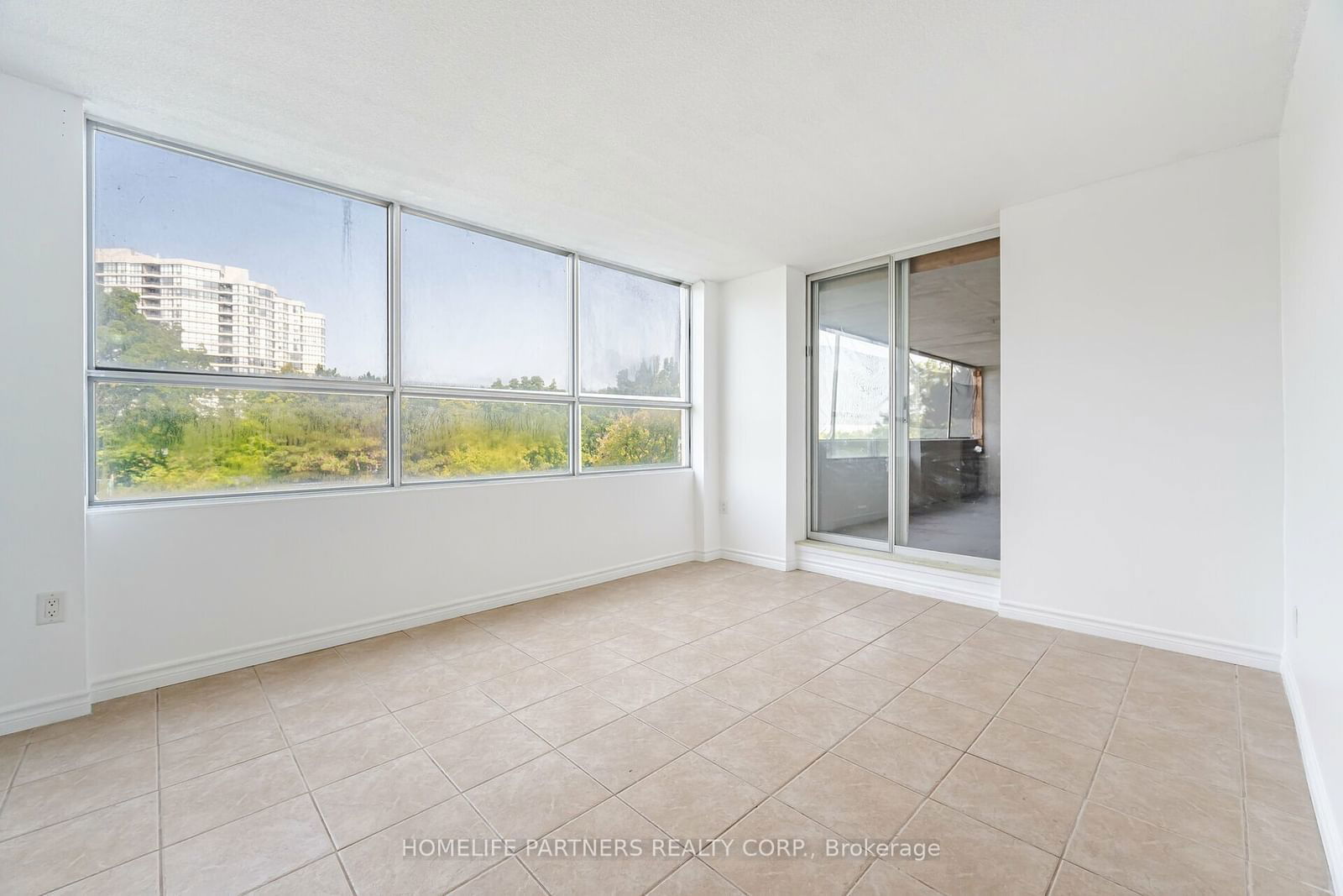 40 Panorama Crt, unit 303 for sale - image #10