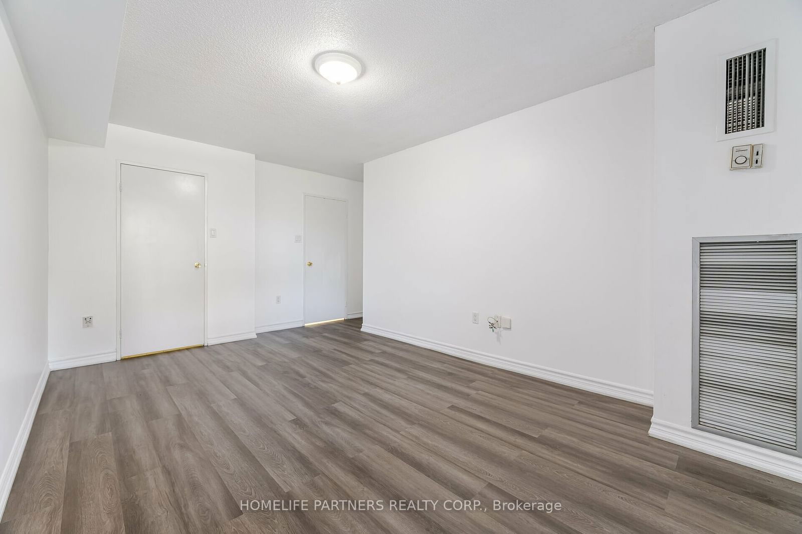 40 Panorama Crt, unit 303 for sale - image #16