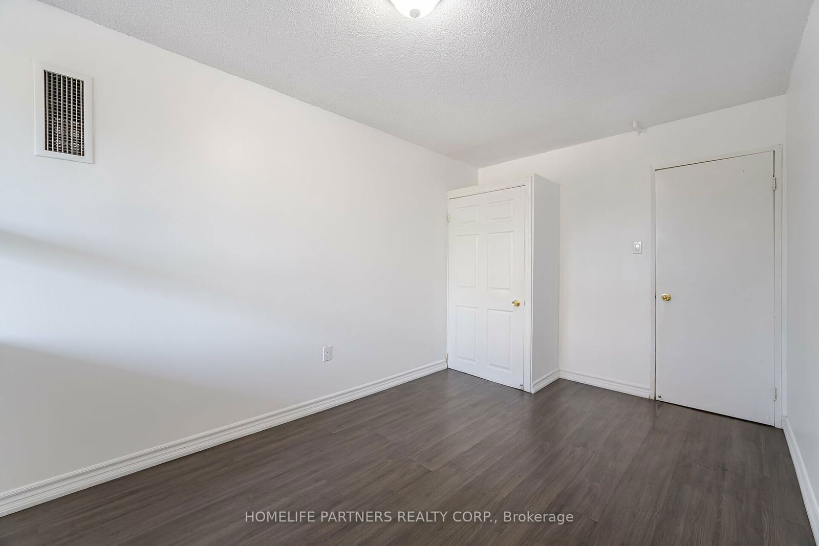 40 Panorama Crt, unit 303 for sale