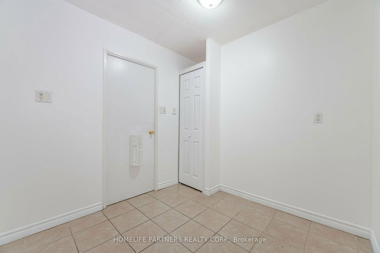 40 Panorama Crt, unit 303 for sale - image #24