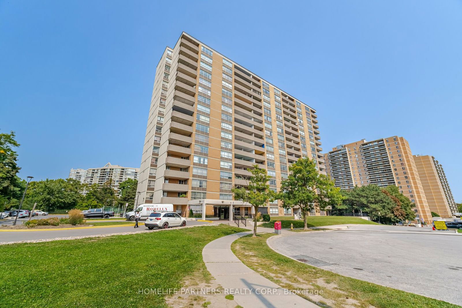 40 Panorama Crt, unit 303 for sale - image #34