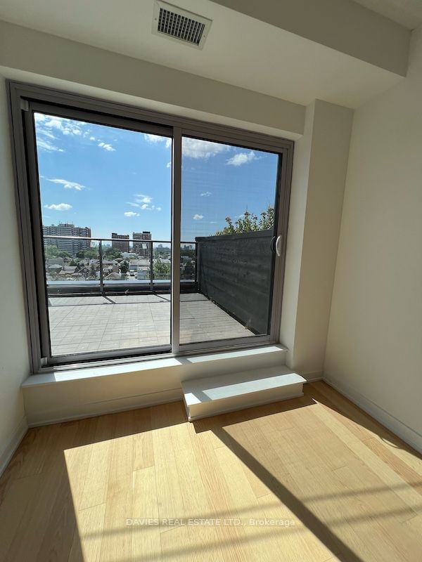 2433 Dufferin St, unit 805 for rent - image #20