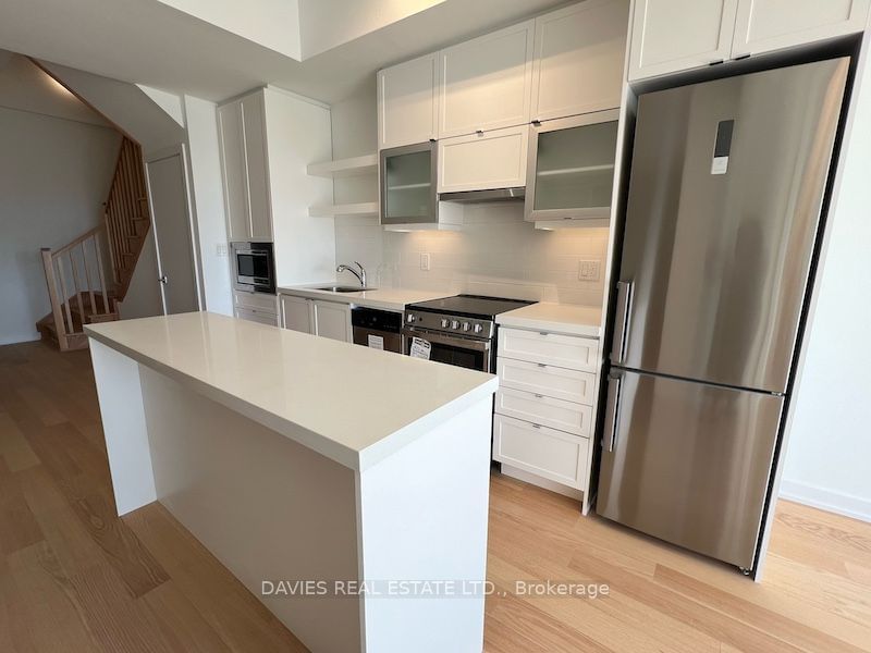 2433 Dufferin St, unit 805 for rent - image #8