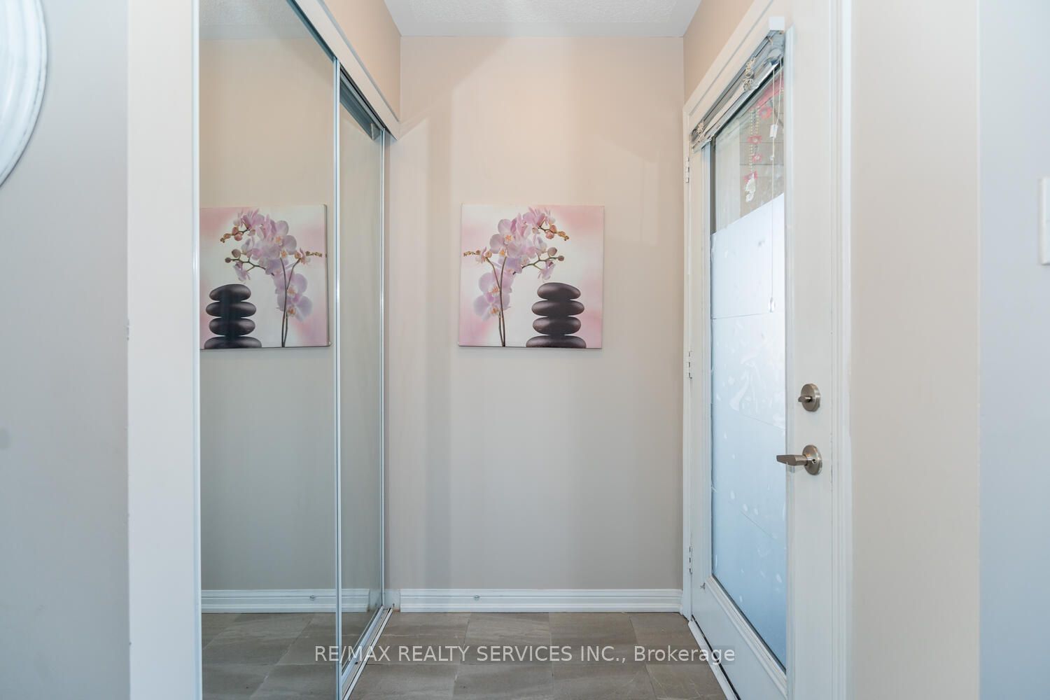 250 Sunny Meadow Blvd, unit 284 for sale - image #5