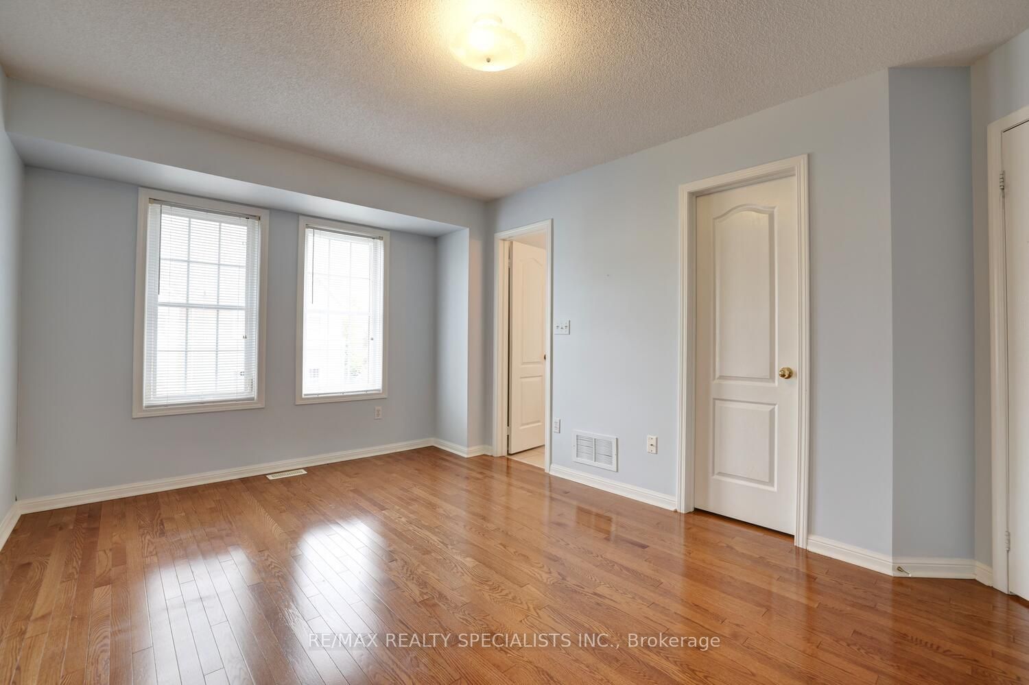 3030 Breakwater Crt, unit 262 for sale - image #18