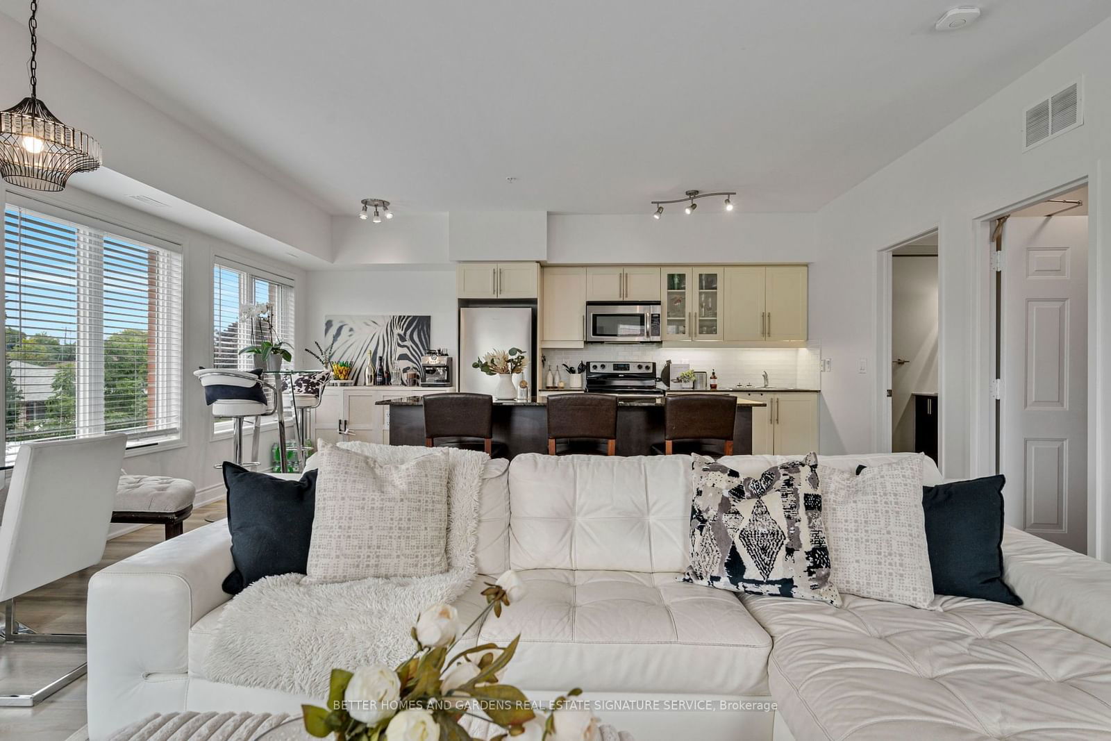 5 Richgrove Dr, unit 210 for sale - image #10