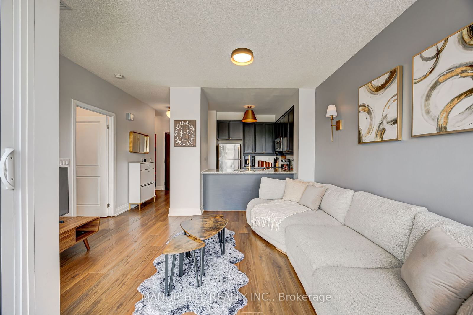 1185 The Queensway, unit 409 for sale - image #2