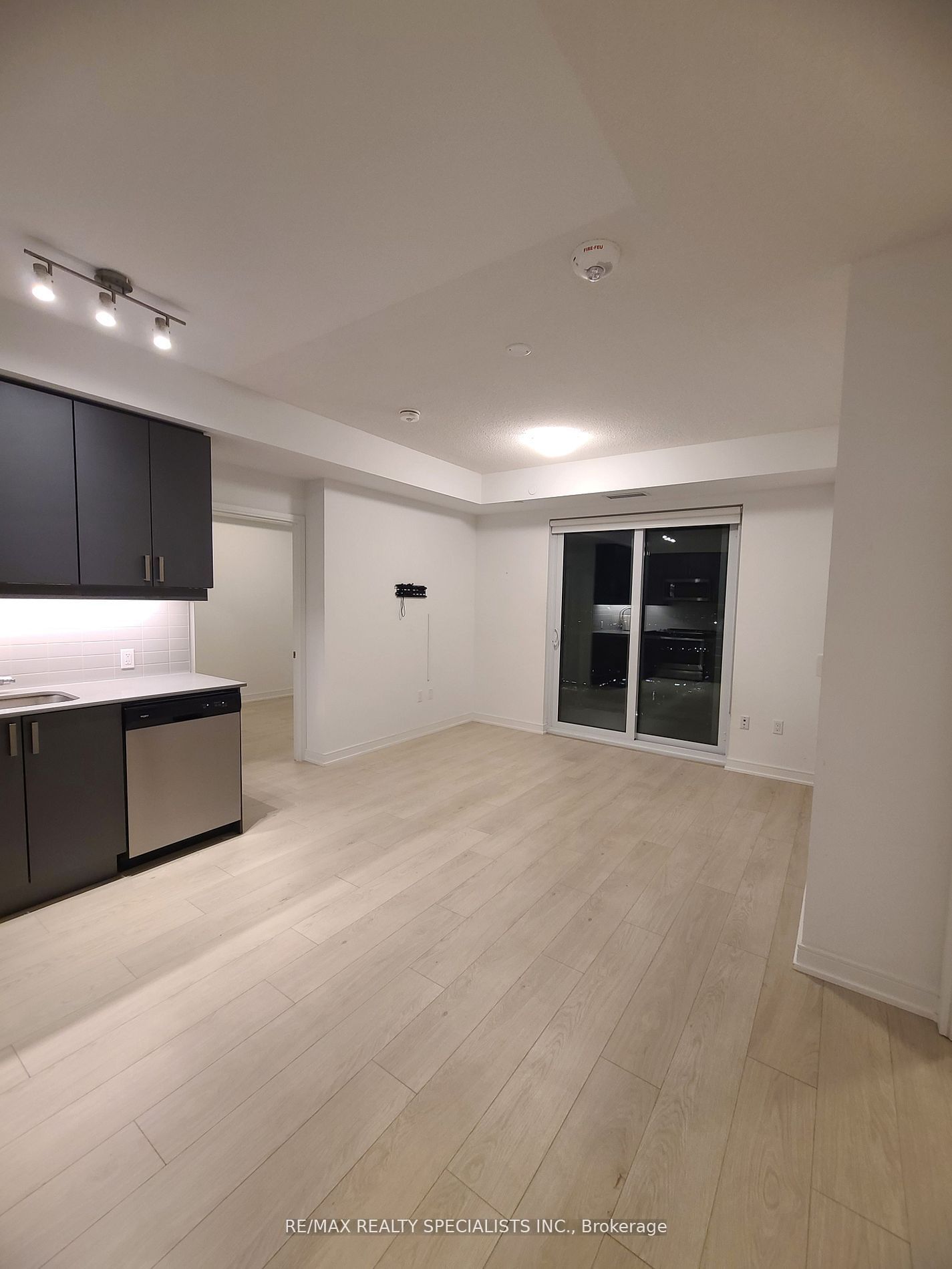 8 Nahani Way, unit 2620 for rent - image #6